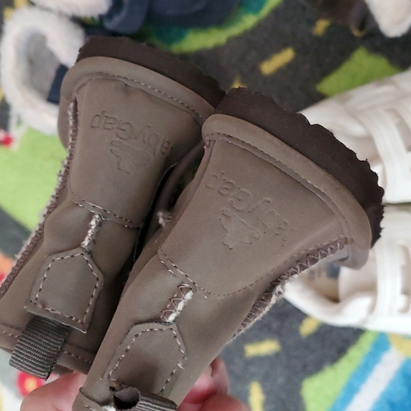 Newborn and infant shoes and slippers - Picture 4 of 15